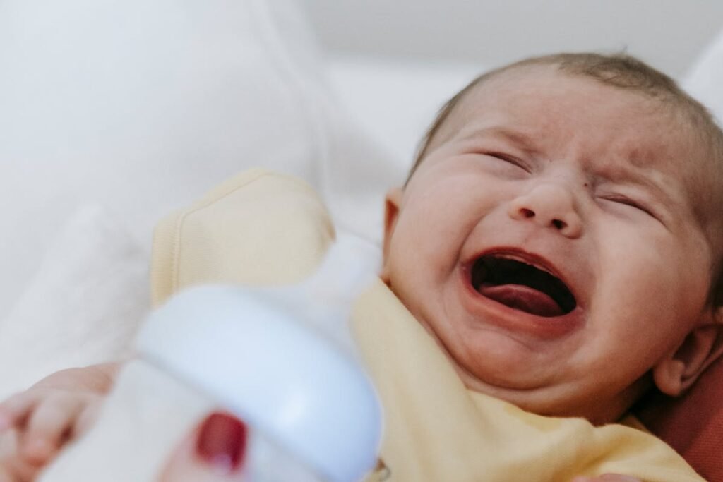 Bronchitis in babies symptoms and treatment illustration